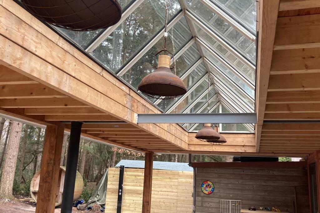 Kindvriendelijke Bungalow In Het Bos Bij Zwemmeer. Vilsteren المظهر الخارجي الصورة