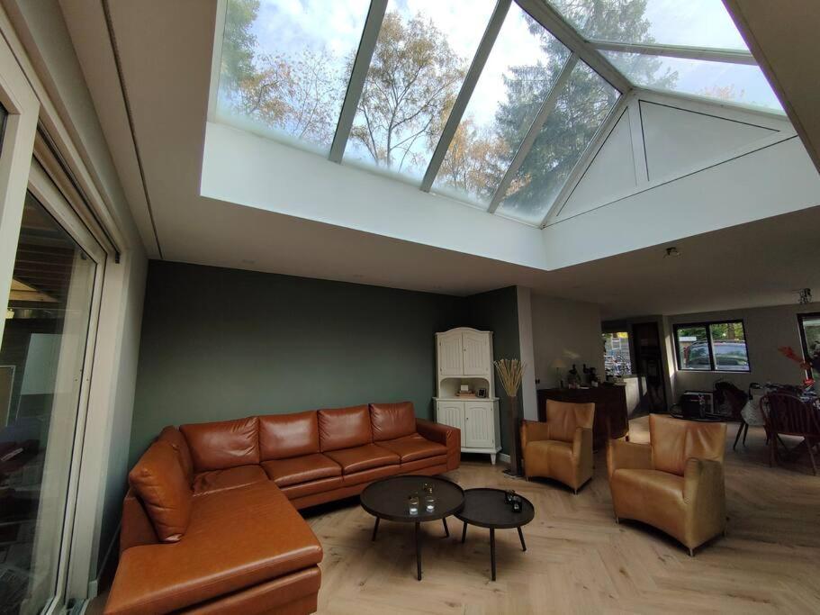 Kindvriendelijke Bungalow In Het Bos Bij Zwemmeer. Vilsteren المظهر الخارجي الصورة